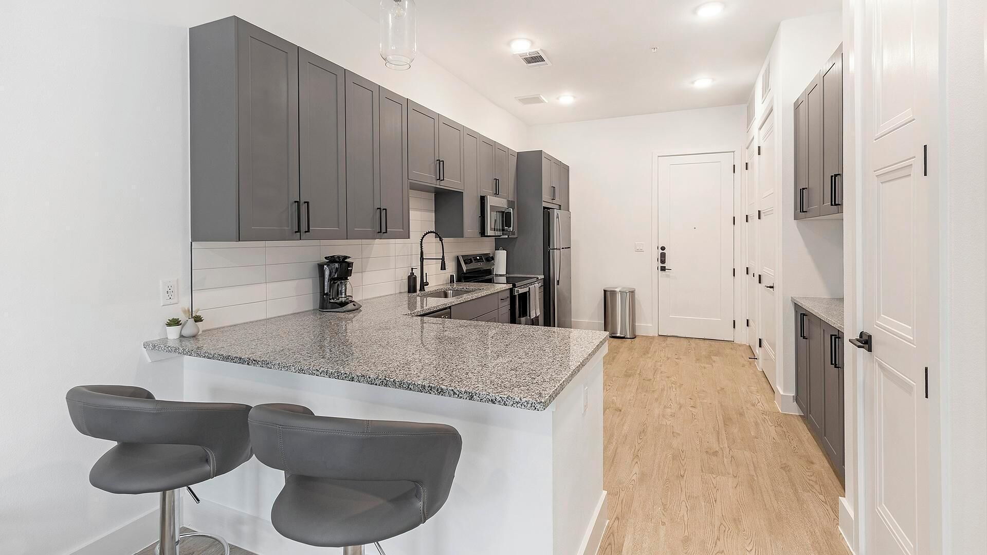 Kühlschrank, Esstisch