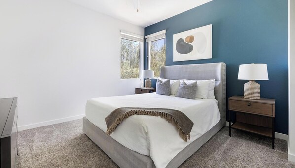 2 bedrooms, desk, iron/ironing board, WiFi