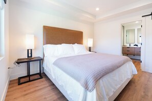 3 bedrooms, iron/ironing board, WiFi, bed sheets - Modern Remodeled 3BR San Jose Home in Prime Location Near Tech & Santana Row (San Jose)