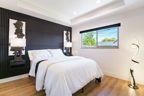 3 chambres, fer et planche à repasser, Wi-Fi, draps fournis