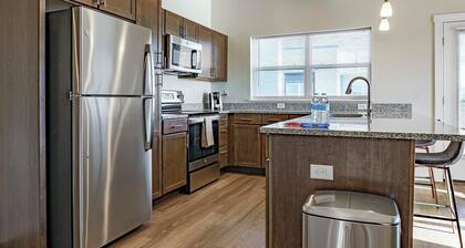 Landing | Stunning 2BD, Gym, Courtyard