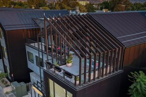 Exterior - Landing | Chic Studio, Gym, Rooftop Lounge (South Salt Lake)