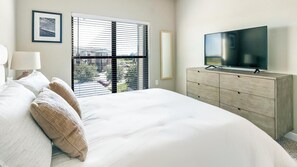 1 室のベッドルーム、デスク、アイロン / アイロン台、WiFi