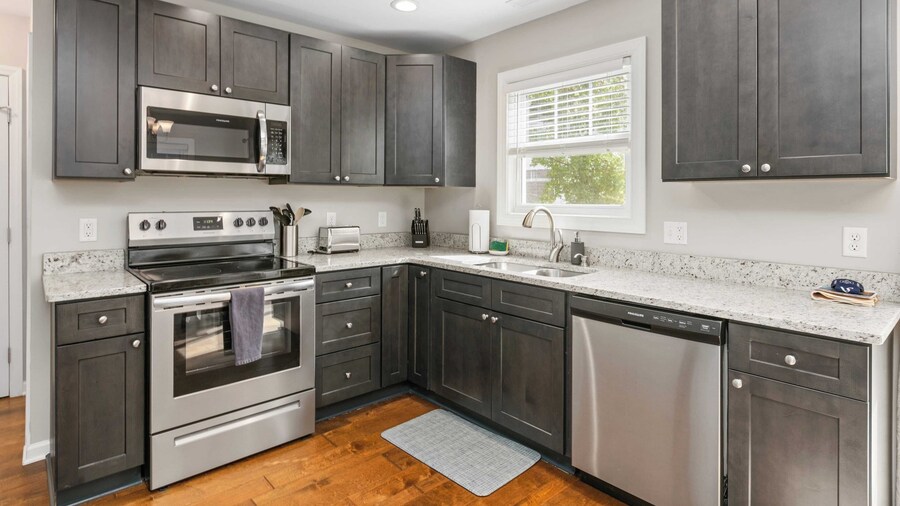 White Pine Sycamore by Avantstay Near Downtown