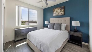 1 bedroom, desk, iron/ironing board, WiFi