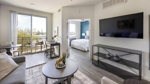 1 bedroom, desk, iron/ironing board, WiFi