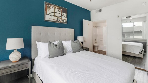 1 bedroom, desk, iron/ironing board, WiFi