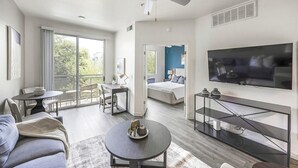 Living area - Landing | Spectacular 1BD, Game Room, Gym (Tempe)