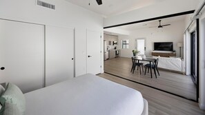 1 chambre, bureau, fer et planche à repasser, Wi-Fi