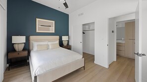 1 bedroom, desk, iron/ironing board, WiFi