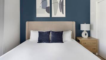 1 bedroom, desk, iron/ironing board, WiFi