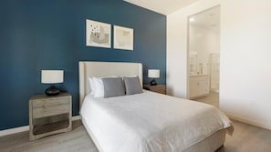 2 bedrooms, desk, iron/ironing board, WiFi