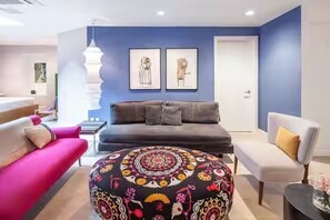 TV - The Crosby Loft - rare, elegant, spacious loft w sauna  [ Not a hotel ] (New York)