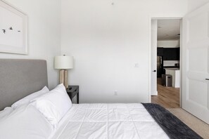 1 soverom, skrivebord, strykejern/-brett og wi-fi