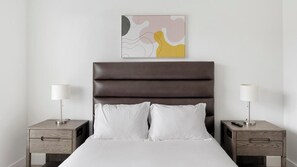 2 bedrooms, desk, iron/ironing board, WiFi - Landing | Stylish 2BD, Gym, Clubhouse (Denton)
