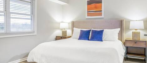 1 bedroom, desk, iron/ironing board, WiFi