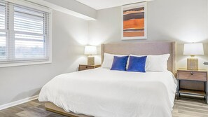 1 bedroom, desk, iron/ironing board, WiFi