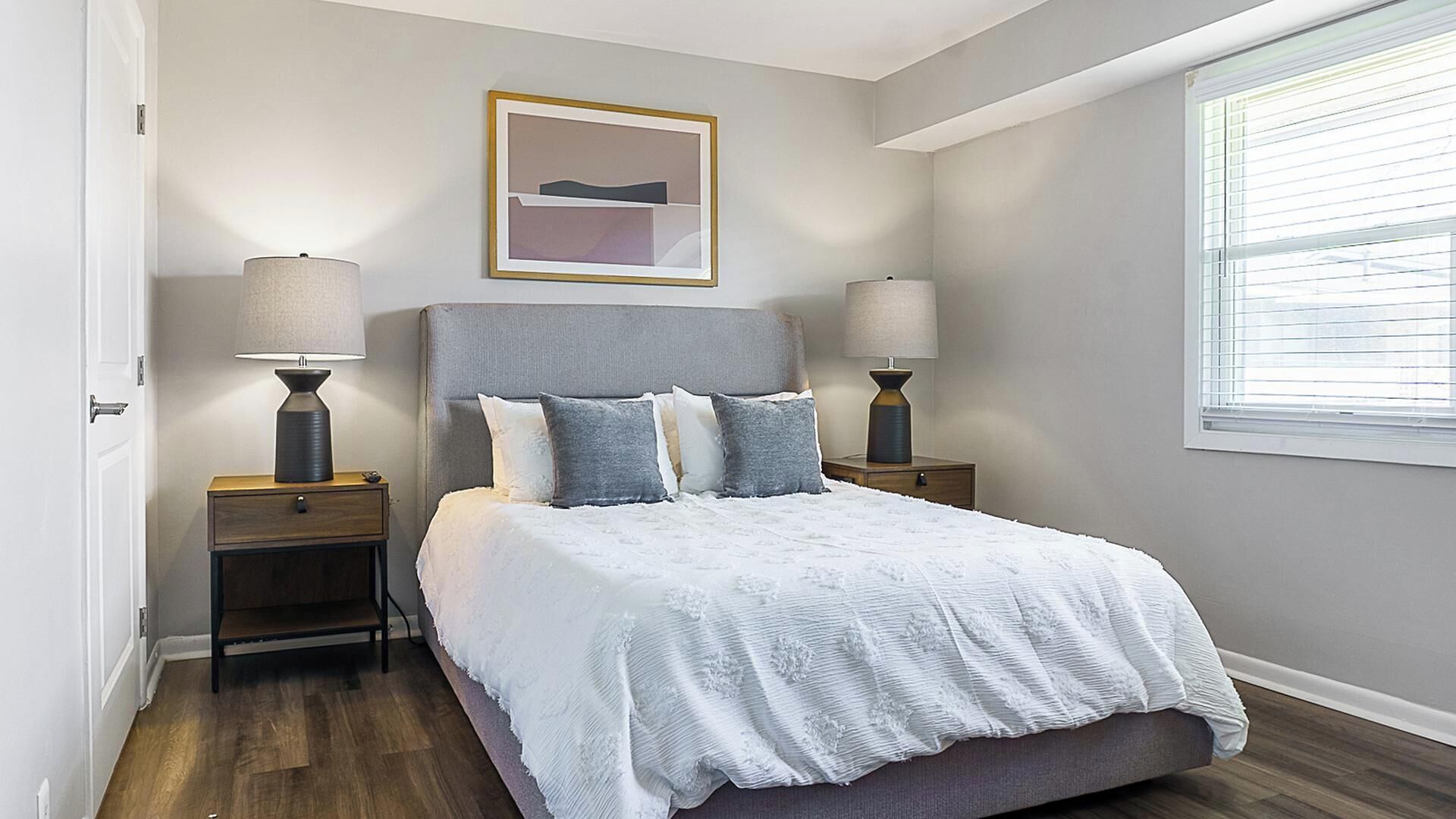 1 bedroom, desk, iron/ironing board, WiFi