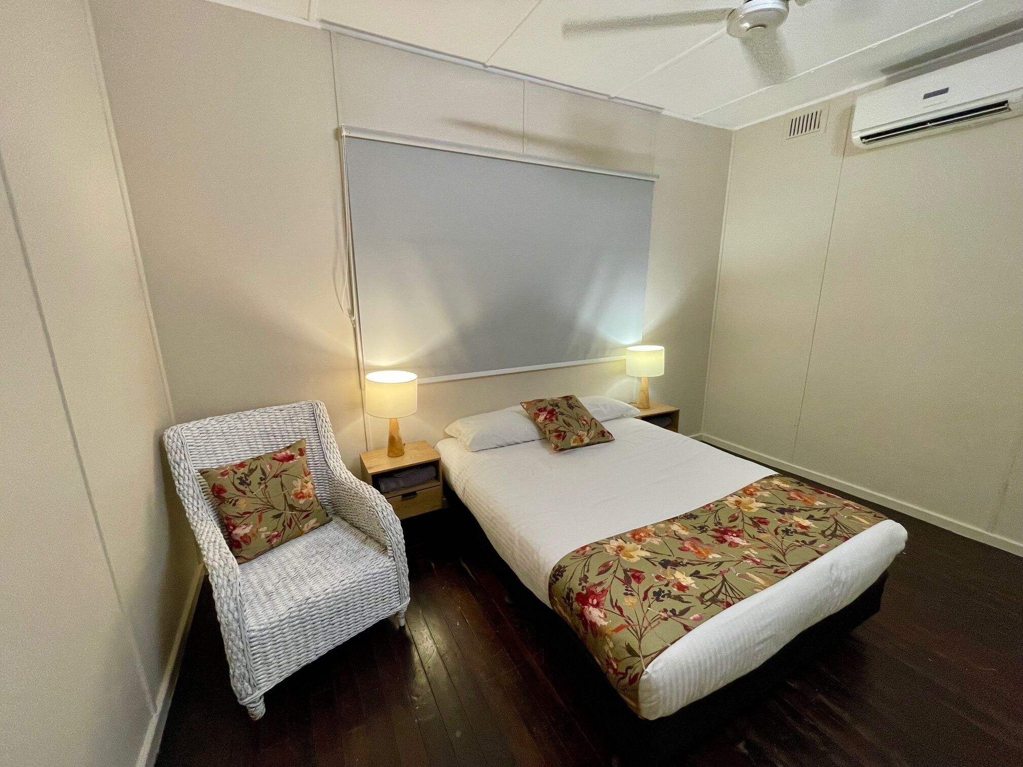 3 chambres, fer et planche à repasser, Wi-Fi gratuit, draps fournis