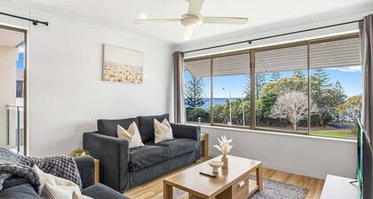 Beachside Views 2 Bedroom Family Apartment Mooloolaba