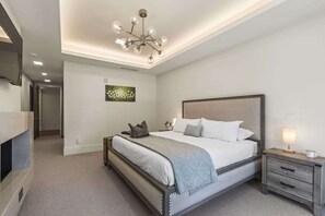 3 habitaciones, tabla de planchar con plancha, wifi y ropa de cama 