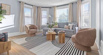 6BR4BATH Home in Somerville