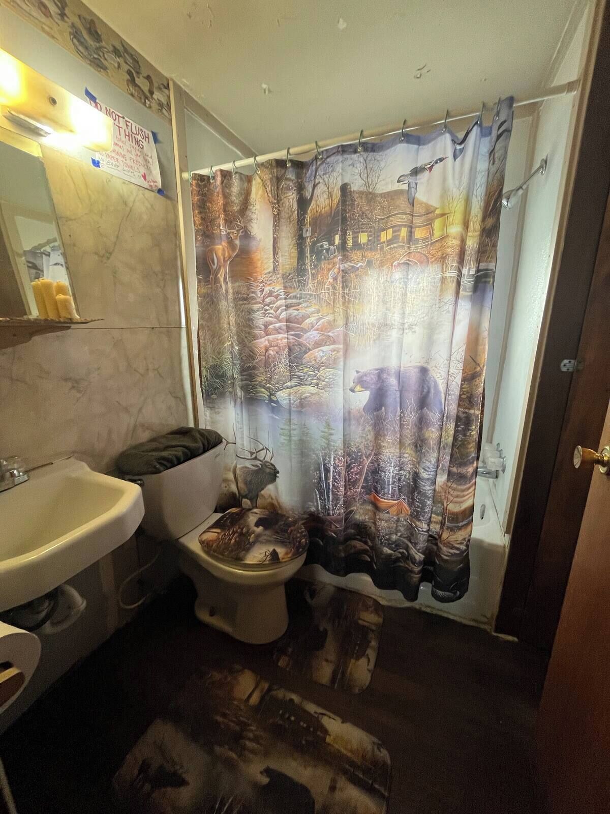 Towels, soap, toilet paper