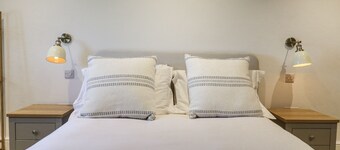 Number 2 The Barn House