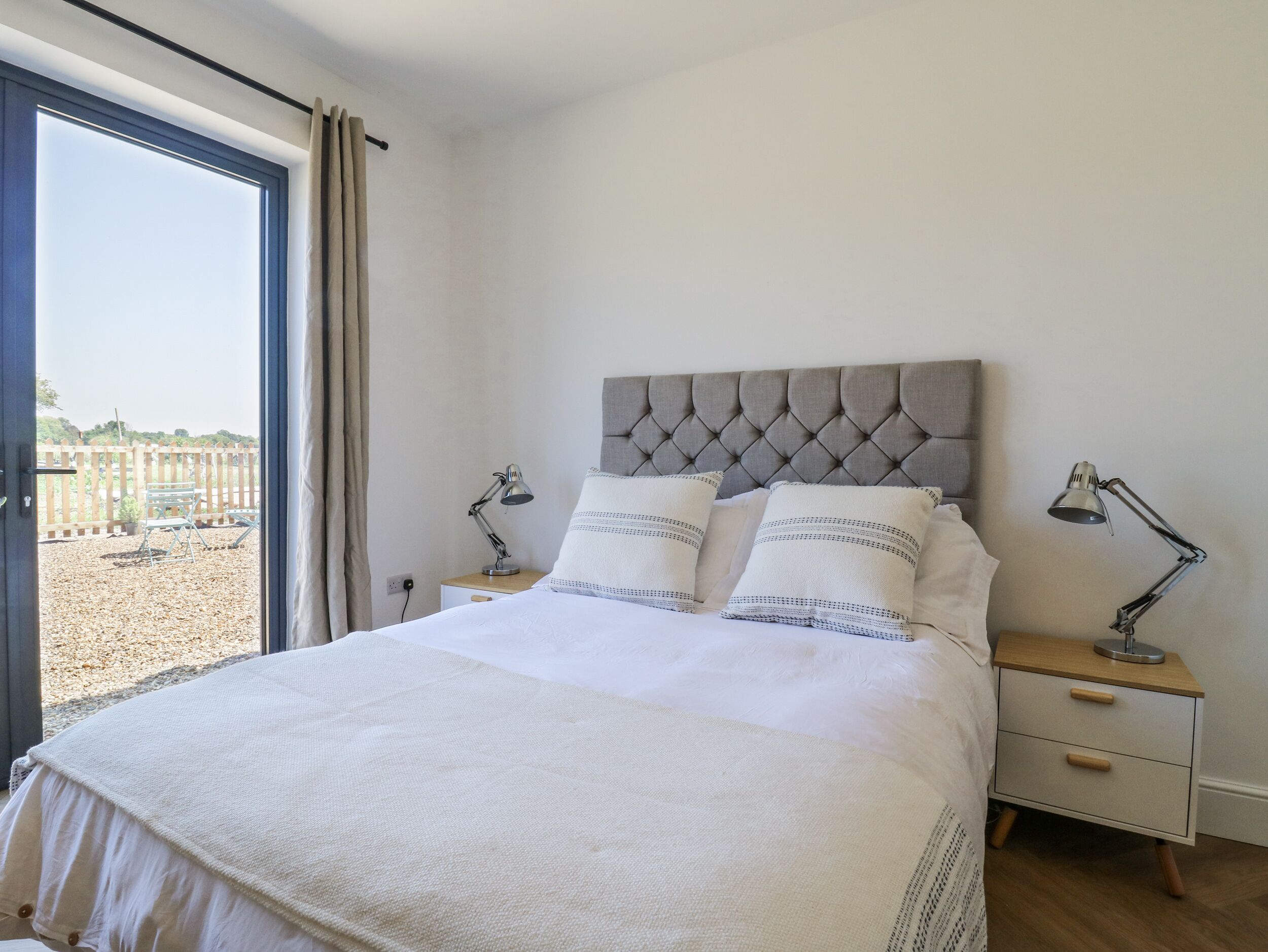 4 kamar tidur dan didekorasi berbeda-beda