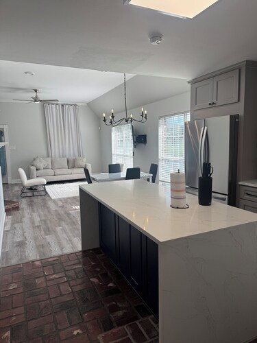 Charming 3-bedroom house with AC in Prairieville