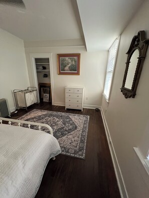 1 室のベッドルーム、WiFi、ベッドシーツ