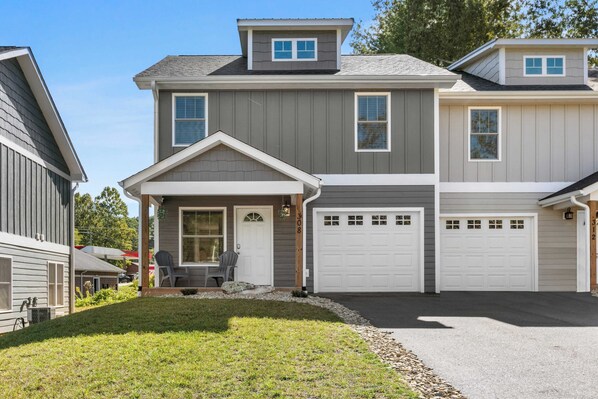 House (3 Bedrooms) | Front of property