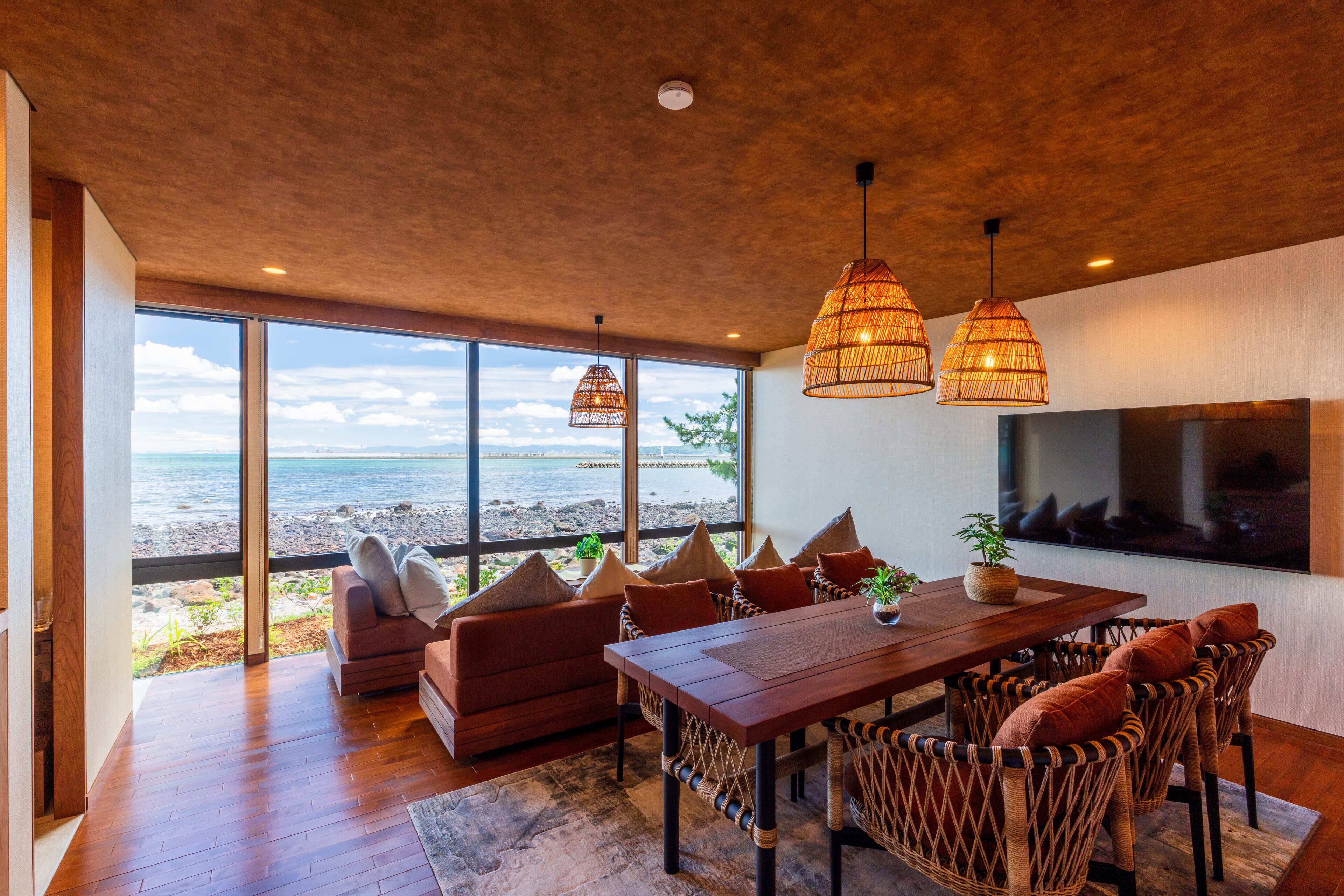 In-room safe, blackout curtains, free WiFi, bed sheets