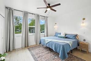 2 bedrooms, WiFi, bed sheets