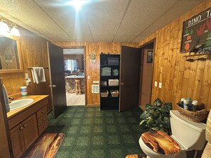 Handdukar och toalettpapper