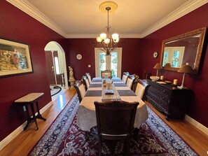 Dining - Spacious, Luxurious, and Convenient Happy Valley PSU Getaway (State College)