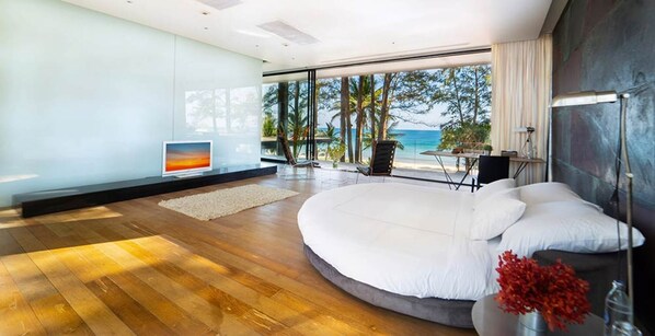 5 bedrooms, internet, bed sheets, wheelchair access