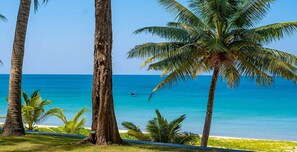 Beach - At Last You and Your Friends Can Rent a Luxury Villa with 24/7 Concierge (Chang Wat Phang-nga)