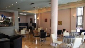 صورة غير مصنفة، 4 من 25، زرّ