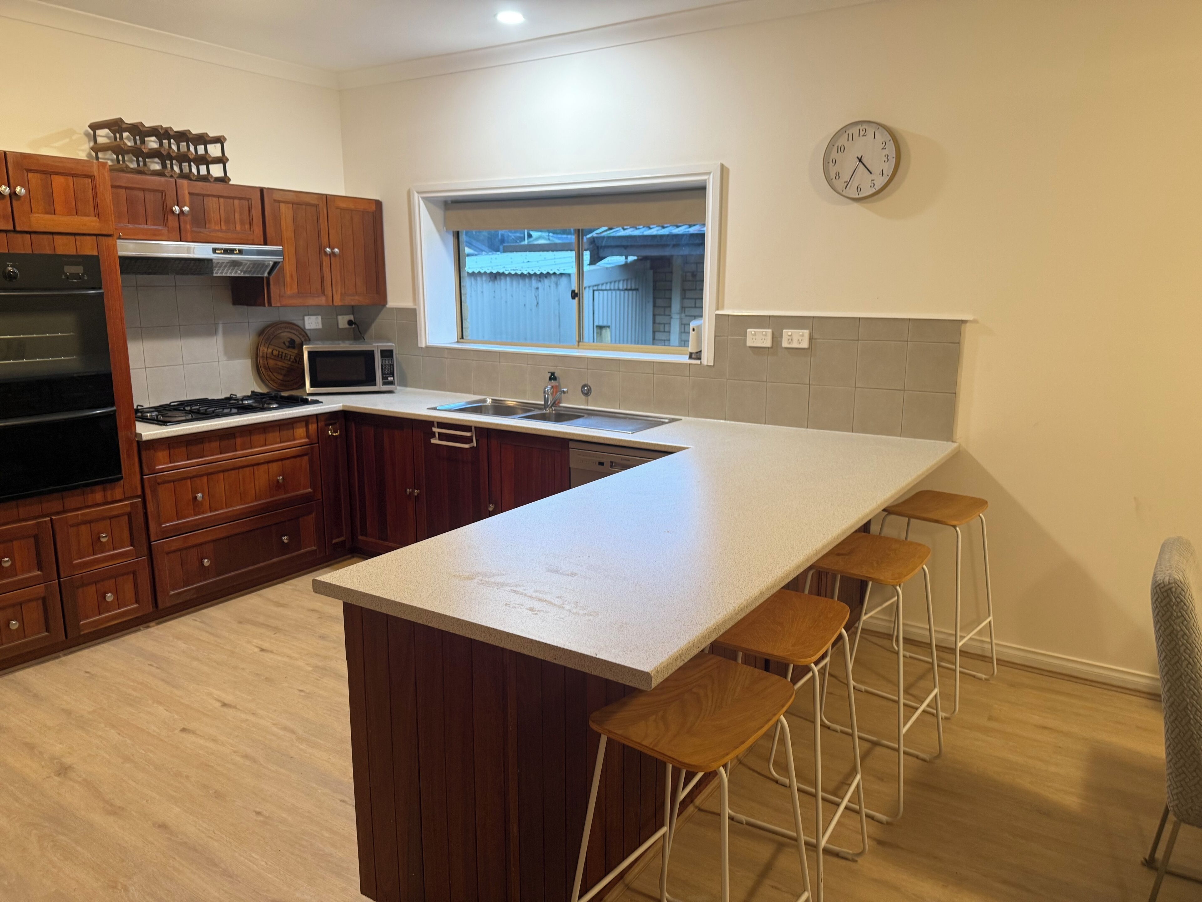 Micro-ondas, fogão, cooktop, lava-louças