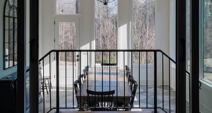 Spacious Watkinsville Retreat - Pond, Blueberries & Minutes to Athens