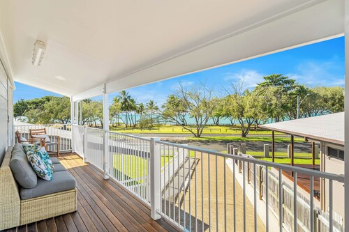 Full House, Unit 1 Anna & Unit 2 Barry at Beachside Mackay at Lamberts Beach, AU