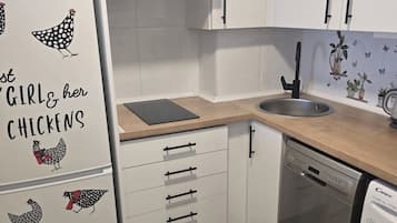 Fridge, microwave, dishwasher, coffee/tea maker