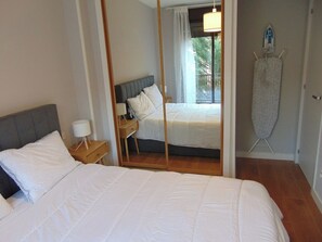 Iron/ironing board, WiFi, bed sheets