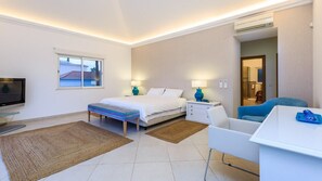 6 bedrooms, free WiFi, bed sheets