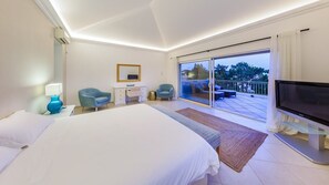 6 bedrooms, free WiFi, bed sheets