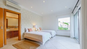 6 bedrooms, free WiFi, bed sheets