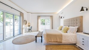 5 bedrooms, desk, iron/ironing board, free WiFi - Portugal Luxury rental Villa in Vale do Lobo with pool and games room for endless entertainment (Vale do Lobo)