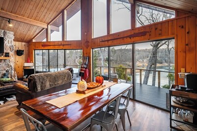 Norris Lake Cabin | Dock + Kayaks + Games