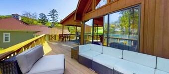Cozy Pet-Friendly 4BR | Fireplace, Patio and BBQ